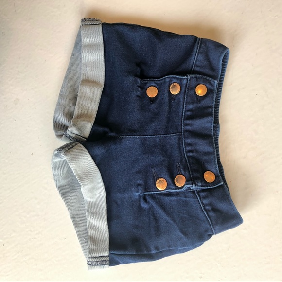 Toddler girl High waistline shorts - Picture 2 of 2